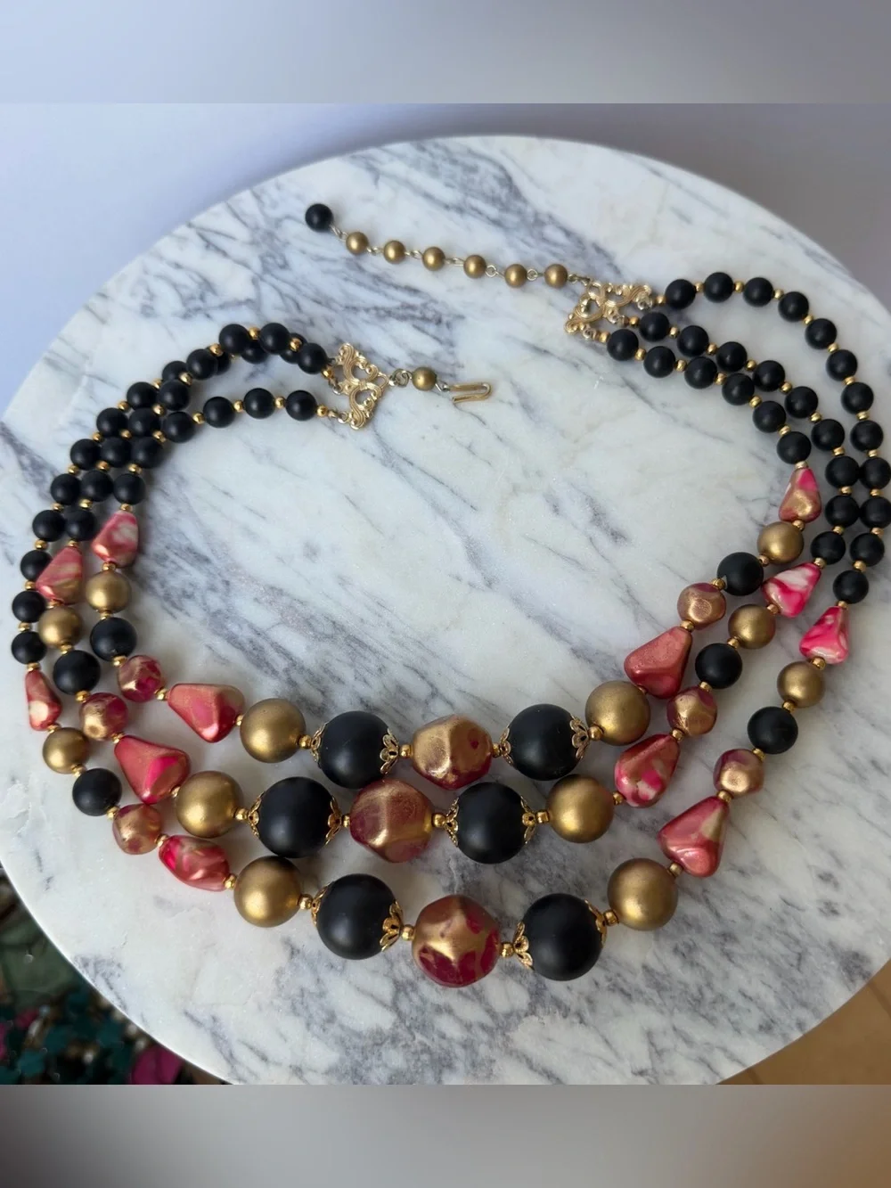 Vtg MCM Hong Kong Triple Strand Lucite Statement Necklace 18” Black Pink Gold